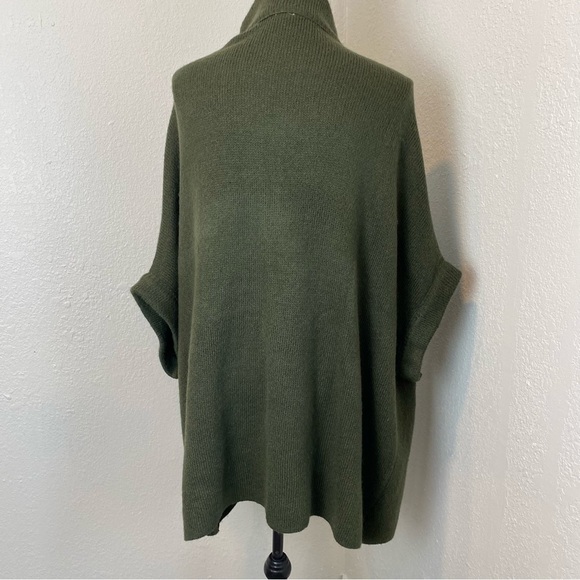 Akemi + Kin Anthropologie Knit Short Sleeve Poncho - Picture 11 of 16